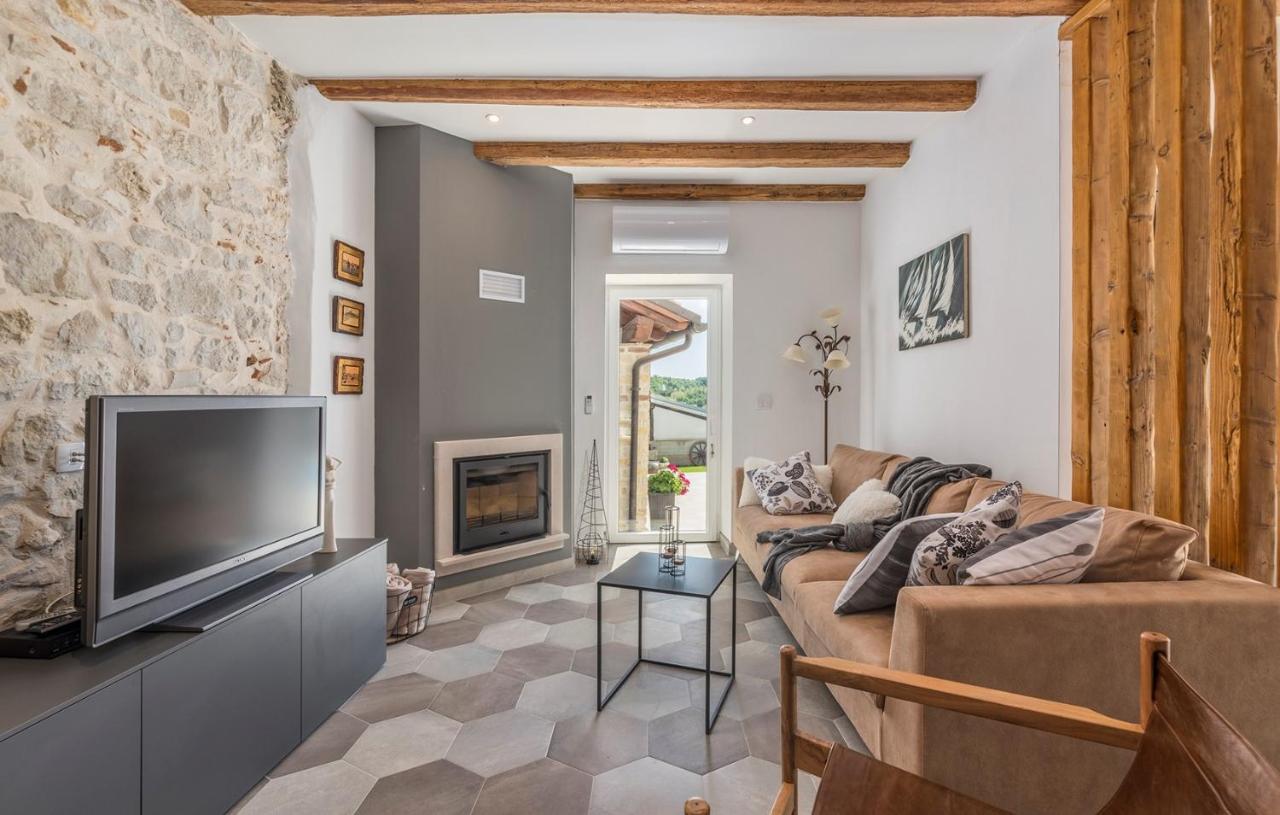 Beautiful Stone House - Villa Parentium With Private Pool Dračevac Exterior foto